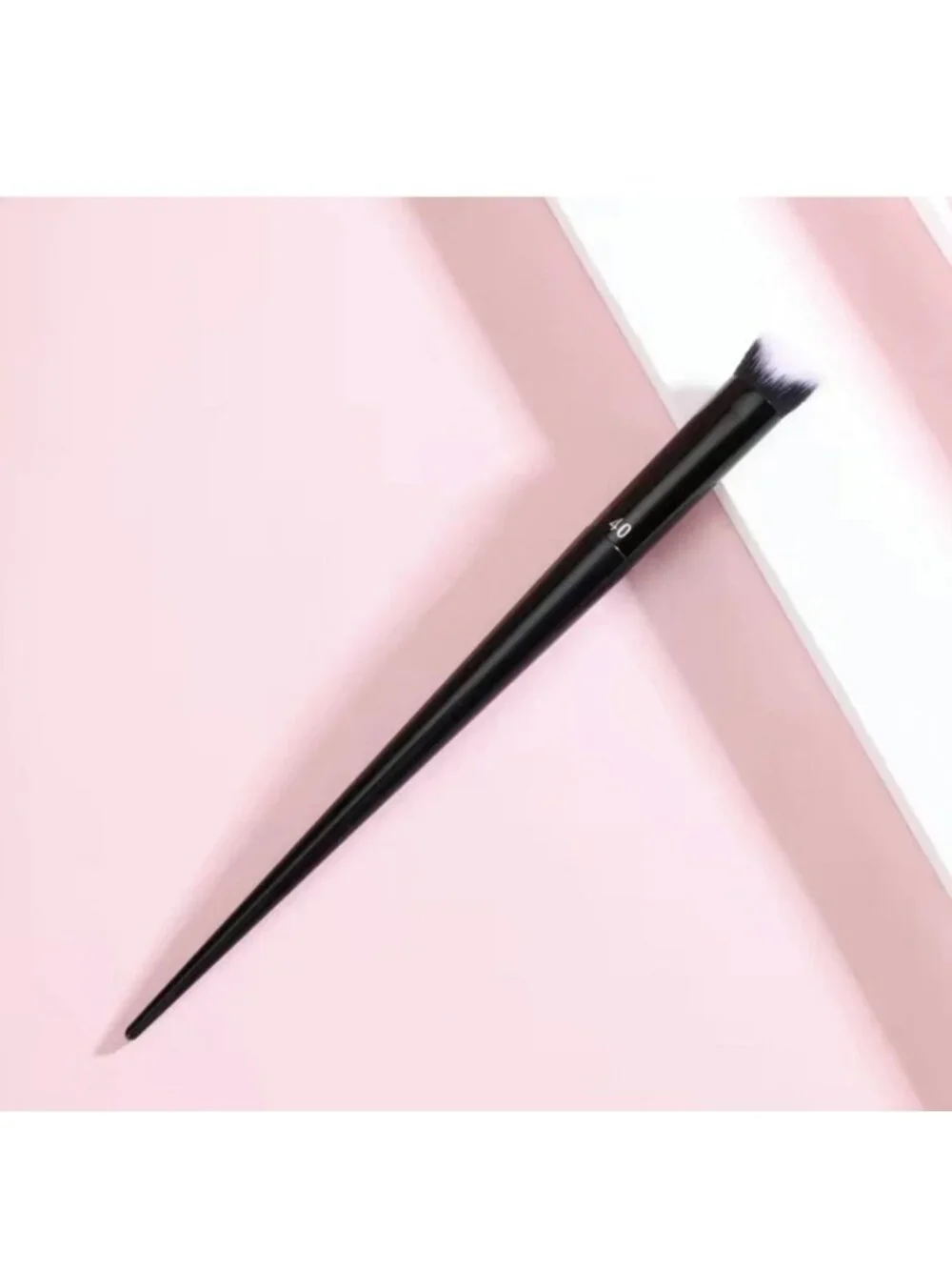 KAT VON D KVD Lock-It Edge Concealer Brush #40 Blending Makeup